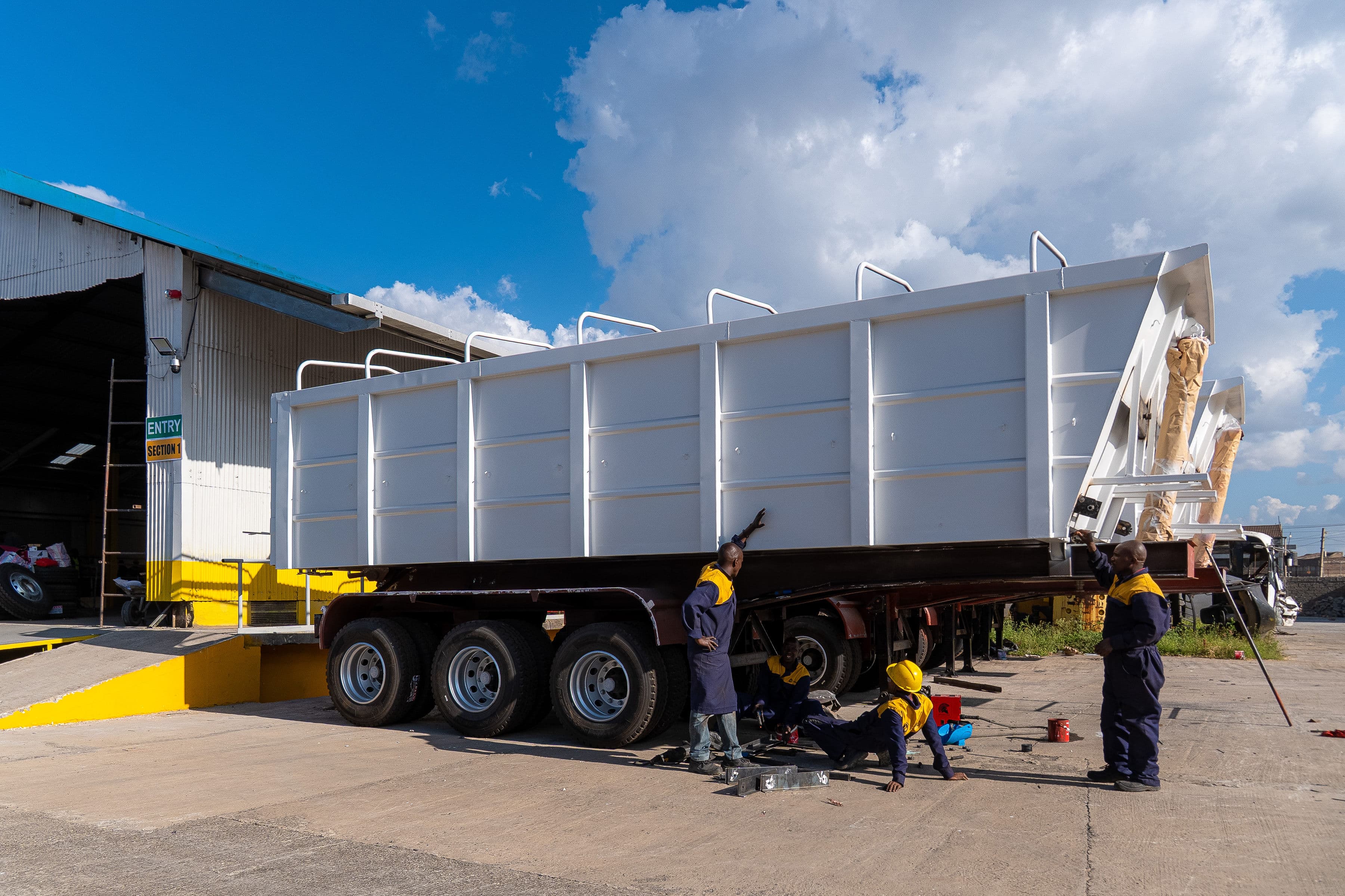 Heavy duty trailers